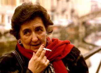 La pazza della porta accanto