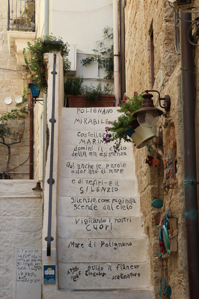 Scala con poesia Polignano