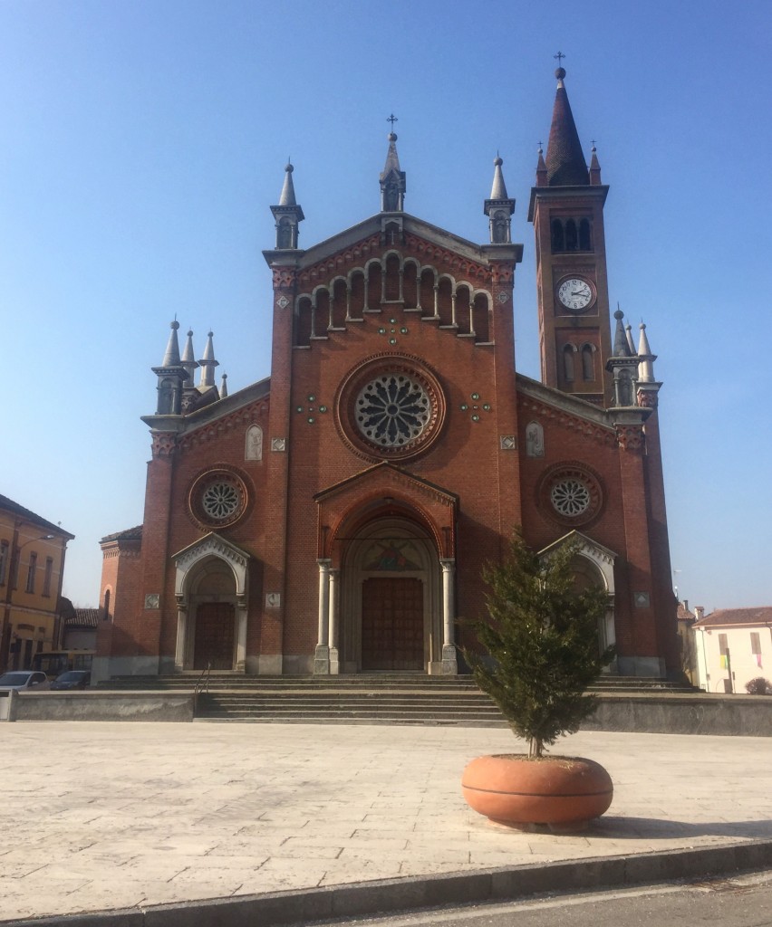 Foto segnaletica della chiesa di Pescarolo per il vostro viaggio in Eritrea.