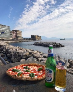 sorbillo pizzeria mare napoli castel dell'ovo