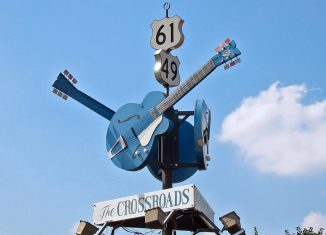 Cross Road Blues, un brano in cinque arrangiamenti