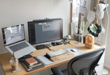 Plasmare la creatività con l’IA: il futuro dell’editoria e dei media digitali PC SCRIVANIA MONITOR