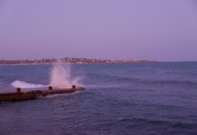 Il mare e il sale nelle poesie di Davide Coraci Spuma, Sicilia